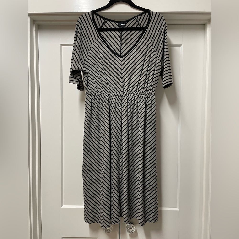 Torrid black and dress dress